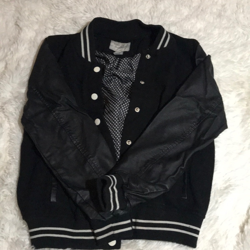 FOREVER 21 Black Varsity Jacket